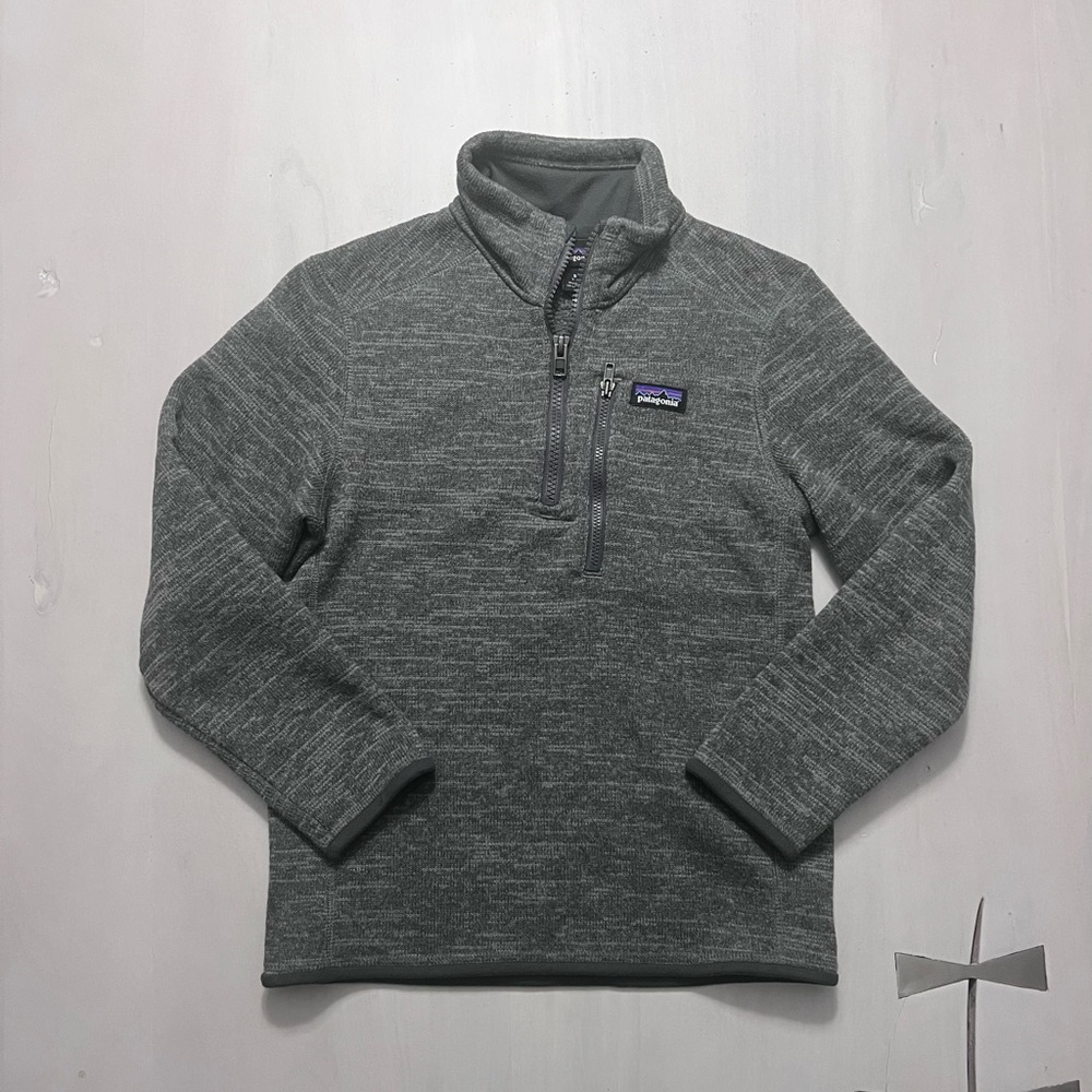 Patagonia 3/4 zip pullover. Size small (7/8). Worn once. Perfect condition.Warm.